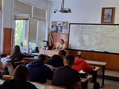 Усмихнат ден на самоуправлението в ПГЛПТ