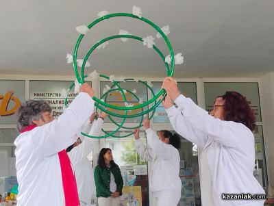 С много настроение и богата програма започна 11-ият фестивал „Здравей, здраве“ в Казанлък