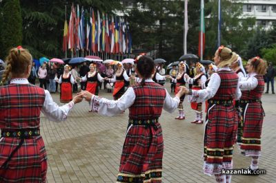 Дъждът не спря доброто: Благотворителен концерт в подкрепа на Таня събра над 4 200лв