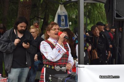 Дъждът не спря доброто: Благотворителен концерт в подкрепа на Таня събра над 4 200лв