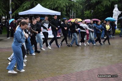 Дъждът не спря доброто: Благотворителен концерт в подкрепа на Таня събра над 4 200лв