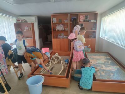 В ИКТ “Център“ стартира лятна академия за малките, курс „Програмист“ за големите 