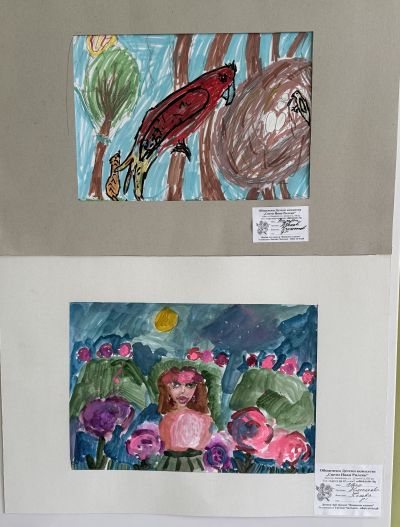 Млади художници показаха вдъхновяващи творби в изложбата „Името на розата”