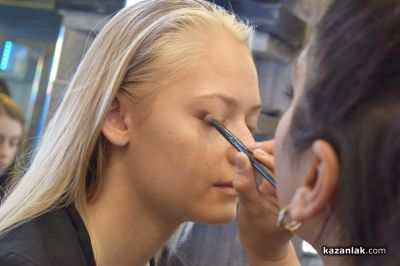 Рекорден брой стилисти се грижат за блясъка на претендентките за Царица роза 2025