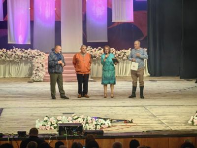 Гласовете, които разказват с музиката си: Група “Грамофон“ отбеляза четвърт век на сцена с юбилеен концерт в Казанлък