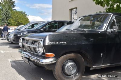 56 класически автомобила в ралито „Розова долина“, но Ford Capri отнесе Купата на кмета