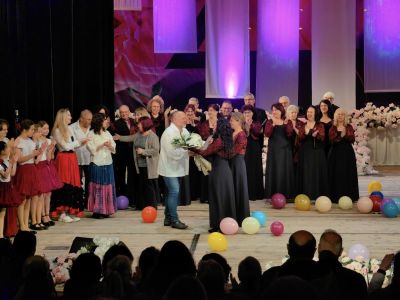 Гласовете, които разказват с музиката си: Група “Грамофон“ отбеляза четвърт век на сцена с юбилеен концерт в Казанлък