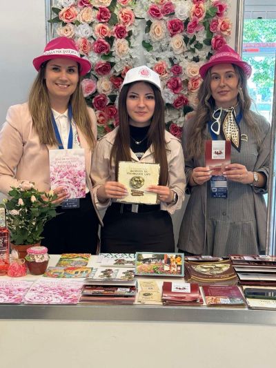 Култура, рози и тракийски тайни - Казанлък привлича румънски туроператори 