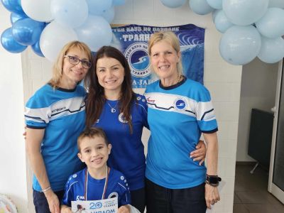 Над 120 деца участваха в плувен турнир по повод Деня на българския спорт