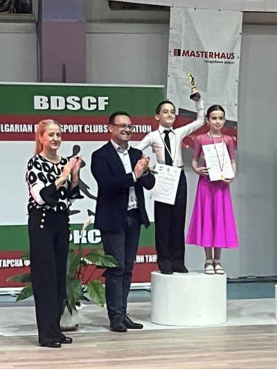 Казанлък бе домакин на Националния турнир по спортни танци “Купа България“