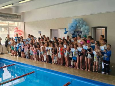 Над 120 деца участваха в плувен турнир по повод Деня на българския спорт