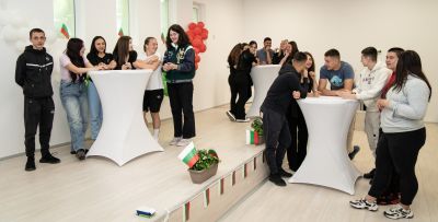 Атрактивно състезание под надслов „Аз обичам България“ проведоха в ПГЛПТ в навечерието на 24-ти май