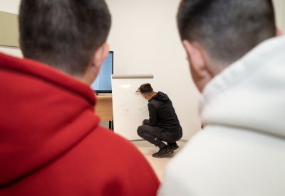 Атрактивно състезание под надслов „Аз обичам България“ проведоха в ПГЛПТ в навечерието на 24-ти май