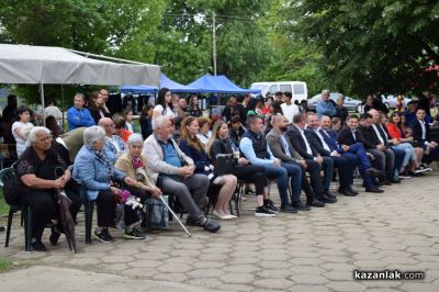С пъстра концертна програма и благотворителна инициатива Хаджидимитрово отбеляза своя празник