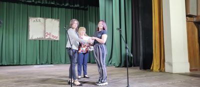 Павел баня отпразнува 24 май. Кметът Иса Бесоолу с подаръци за отличниците