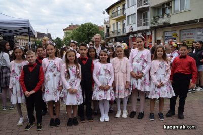 Талантите на Казанлък озариха сцената на площад „Севтополис“ в празничния 24 май