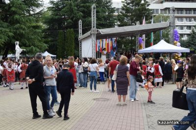 Талантите на Казанлък озариха сцената на площад „Севтополис“ в празничния 24 май