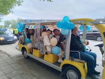 Техно парти събра стотици почитатели на модерната електронна музика на площад “Севтополис” в Казанлък