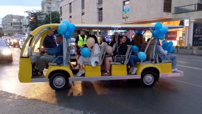 Техно парти събра стотици почитатели на модерната електронна музика на площад “Севтополис” в Казанлък