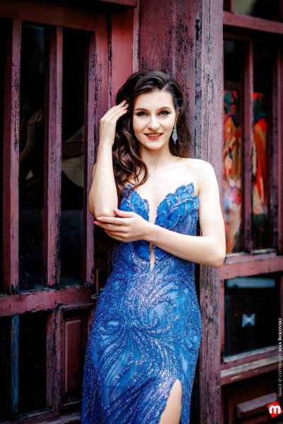 Казанлъшки чаровници в състезание за най-красива абитуриентка