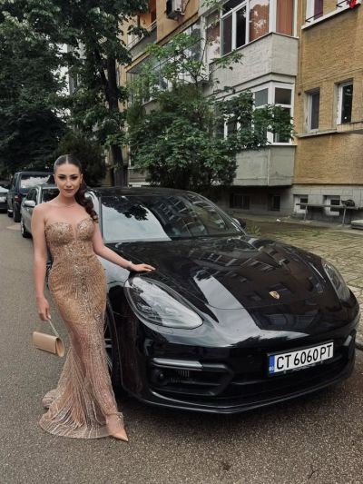 Казанлъшки чаровници в състезание за най-красива абитуриентка