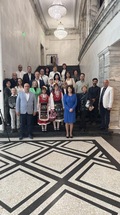 По покана на народния представител Илиана Жекова Казанлък представи своята културна “съкровищница” в парламента