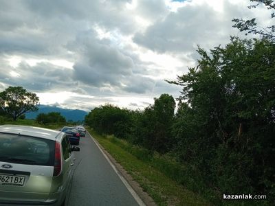 Втора катастрофа за деня в Казанлъшко, има пострадали