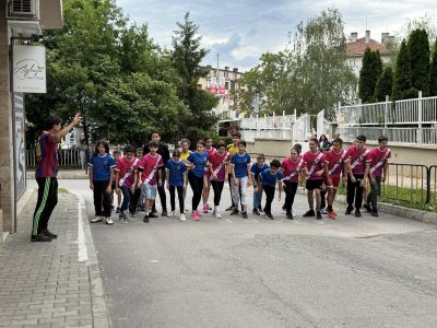 В ОУ “Св. Паисий Хилендарски“ - Казанлък се проведе традиционния училищен крос по повод 24 май 