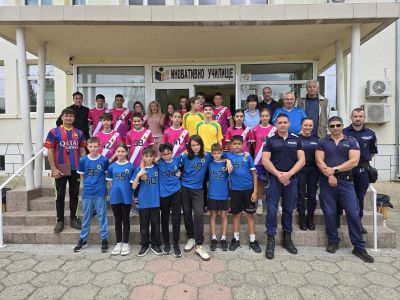 В ОУ “Св. Паисий Хилендарски“ - Казанлък се проведе традиционния училищен крос по повод 24 май 