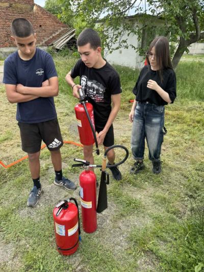 Отборът на ОУ „Мати Болгария“ стана победител в областния етап на състезанието “Защита при бедствия, пожари и извънредни ситуации“