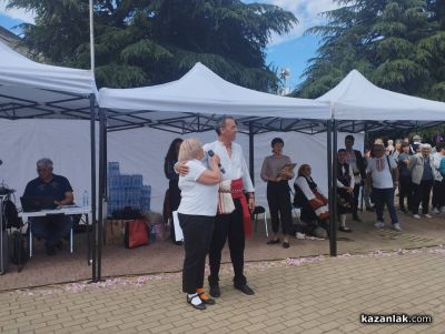 Фолклорни клубове от цялата страна се надиграваха 18-ото издание на „Тъпан бие, хоро се вие“ в Казанлък