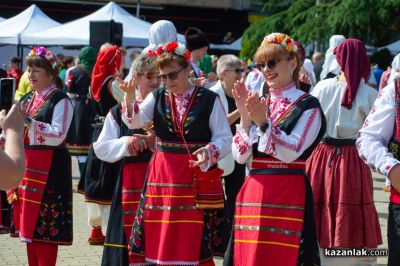 Фолклорни клубове от цялата страна се надиграваха 18-ото издание на „Тъпан бие, хоро се вие“ в Казанлък