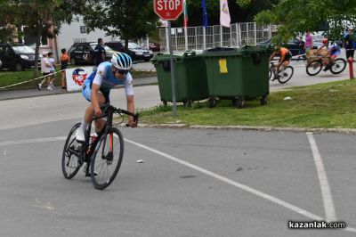 Динамика, спортен дух и колоездачи от цялата страна за Купа „Долината на тракийските владетели“ в Казанлък