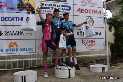 Динамика, спортен дух и колоездачи от цялата страна за Купа „Долината на тракийските владетели“ в Казанлък