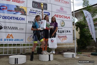 Динамика, спортен дух и колоездачи от цялата страна за Купа „Долината на тракийските владетели“ в Казанлък