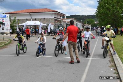 Динамика, спортен дух и колоездачи от цялата страна за Купа „Долината на тракийските владетели“ в Казанлък