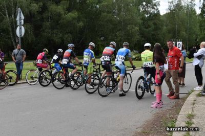 Динамика, спортен дух и колоездачи от цялата страна за Купа „Долината на тракийските владетели“ в Казанлък
