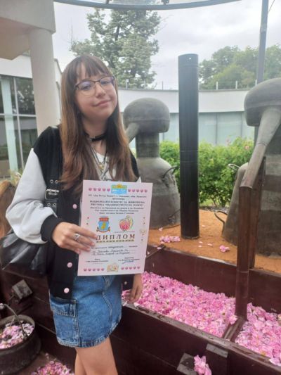 Кирковци с най-много присъдени награди от Националния конкурс за живописна рисунка “Вълшебство на розите“