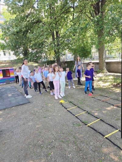 Спортен празник под мотото “Здрави, силни и щастливи“ се състоя в ДГ №8 “Юрий Гагарин“