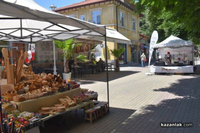 Трепети и жарко слънце в Казанлък преди кулминацията на Празник на розата 2025 