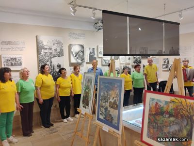 Светла Чиракова представи изложба с картини от вълна в музей „Чудомир“ в Казанлък