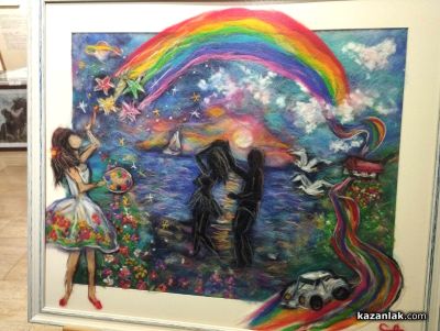 Светла Чиракова представи изложба с картини от вълна в музей „Чудомир“ в Казанлък