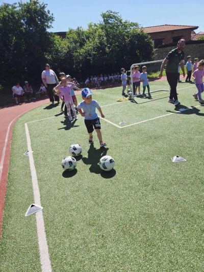 Спортен празник под мотото “Здрави, силни и щастливи“ се състоя в ДГ №8 “Юрий Гагарин“