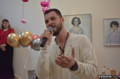 Вино, родено да побеждава: Зам.-кметът на Грас, Франция, връчи престижната награда “Златен киликс“ за най-добро българско вино розе в Казанлък