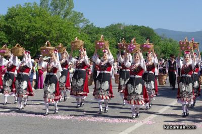 Розоберът в Казанлък представи на света традициите и аромата на Розовата долина  / Новини от Казанлък
