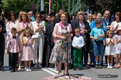 Кулминацията на 122-рия Празник на розата: Хиляди се обединиха около красотата на розата в сърцето на Казанлък