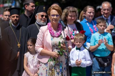 Кулминацията на 122-рия Празник на розата: Хиляди се обединиха около красотата на розата в сърцето на Казанлък