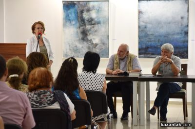 Блясъкът на българската аристокрация: Проф. Николай Овчаров представи новата си книга в Казанлък