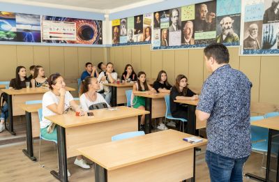 Седмокласници посетиха ПГЛПТ в Ден на отворените врати