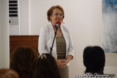 Блясъкът на българската аристокрация: Проф. Николай Овчаров представи новата си книга в Казанлък